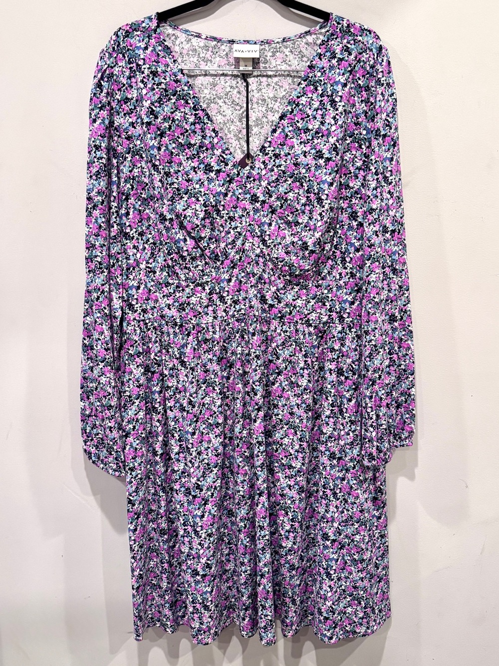 Ava & Viv Women’s Lavender Black Floral Long Sleeve V Neck Dress Size 1X NWT - Picture 3 of 10